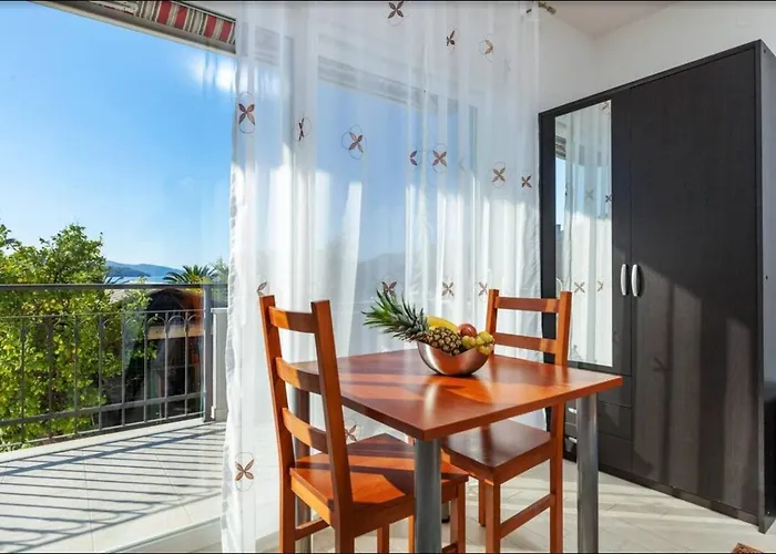 公寓 Affabilis Vip House *